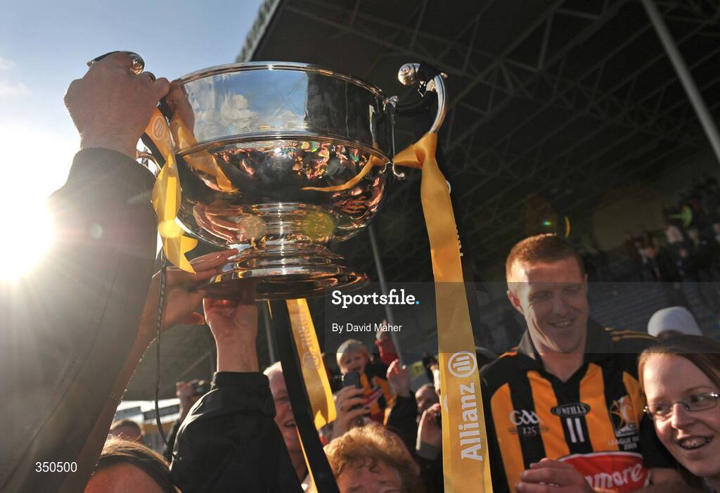 3 May 2009; Kilkenny supporters celebrate with captain Henry Shefflin, right, at the end of the game. Allianz GAA NHL Division 1 Final, Kilkenny v Tipperary, Semple Stadium, Thurles, Co. Tipperary. Picture credit: David Maher / SPORTSFILE