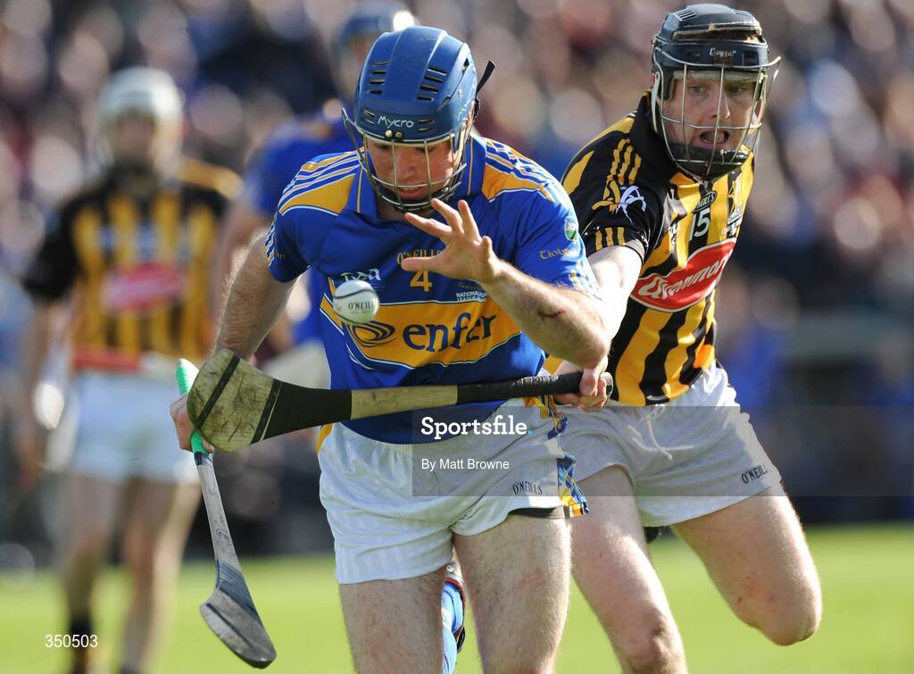 3 May 2009; Conor O'Brien, Tipperary, is tackled by Aidan Fogarty, Kilkenny. Allianz GAA NHL Division 1 Final, Kilkenny v Tipperary, Semple Stadium, Thurles, Co. Tipperary. Picture credit: Matt Browne / SPORTSFILE
