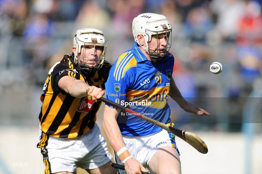 3 May 2009; Brendan Maher, Tipperary, in action against Michael Grace, Kilkenny. Allianz GAA NHL Division 1 Final, Kilkenny v Tipperary, Semple Stadium, Thurles, Co. Tipperary. Picture credit: Diarmuid Greene / SPORTSFILE