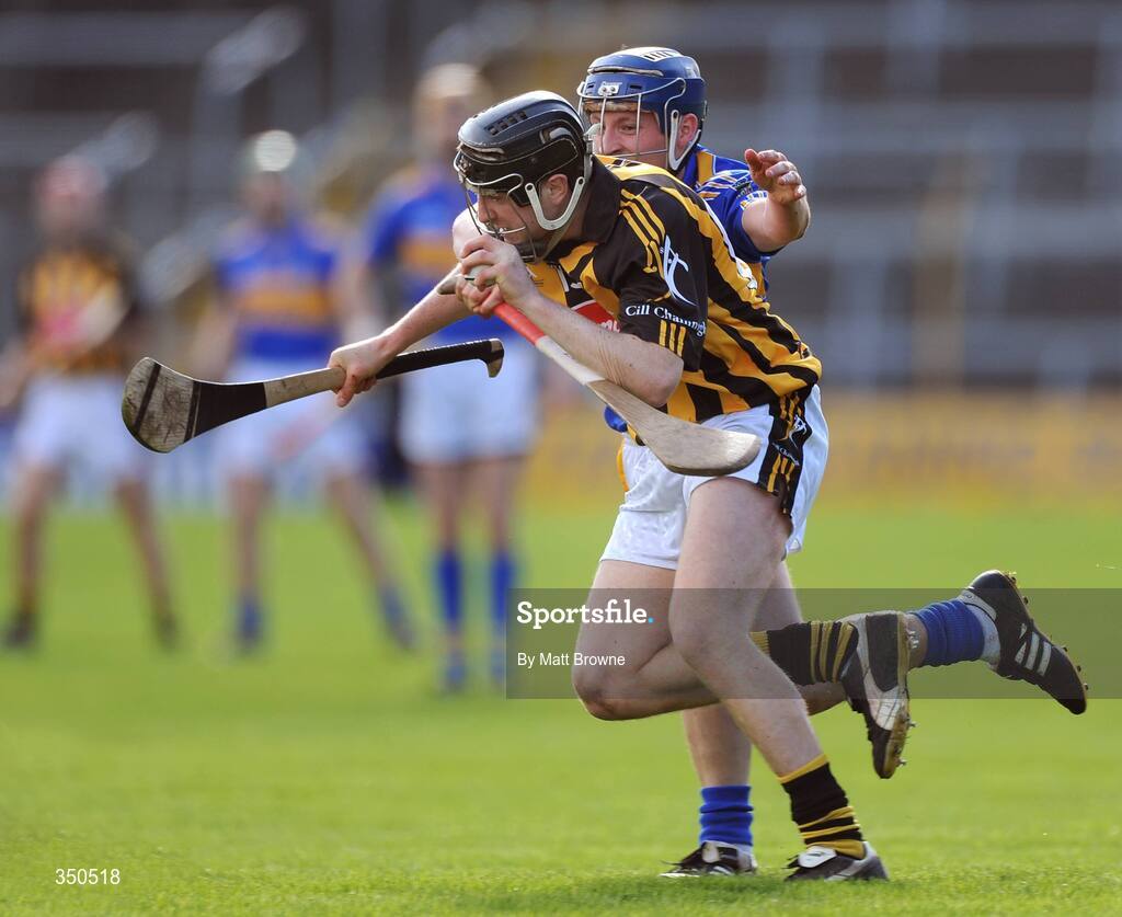 3 May 2009; Aidan Fogarty, Kilkenny, in action against Paddy Stapleton, Tipperary. Allianz GAA NHL Division 1 Final, Kilkenny v Tipperary, Semple Stadium, Thurles, Co. Tipperary. Picture credit: Matt Browne / SPORTSFILE