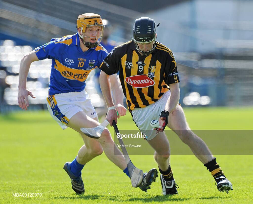 3 May 2009; Michael Rice, Kilkenny, in action against Lar Corbett, Tipperary. Allianz GAA NHL Division 1 Final, Kilkenny v Tipperary, Semple Stadium, Thurles, Co. Tipperary. Picture credit: Matt Browne / SPORTSFILE