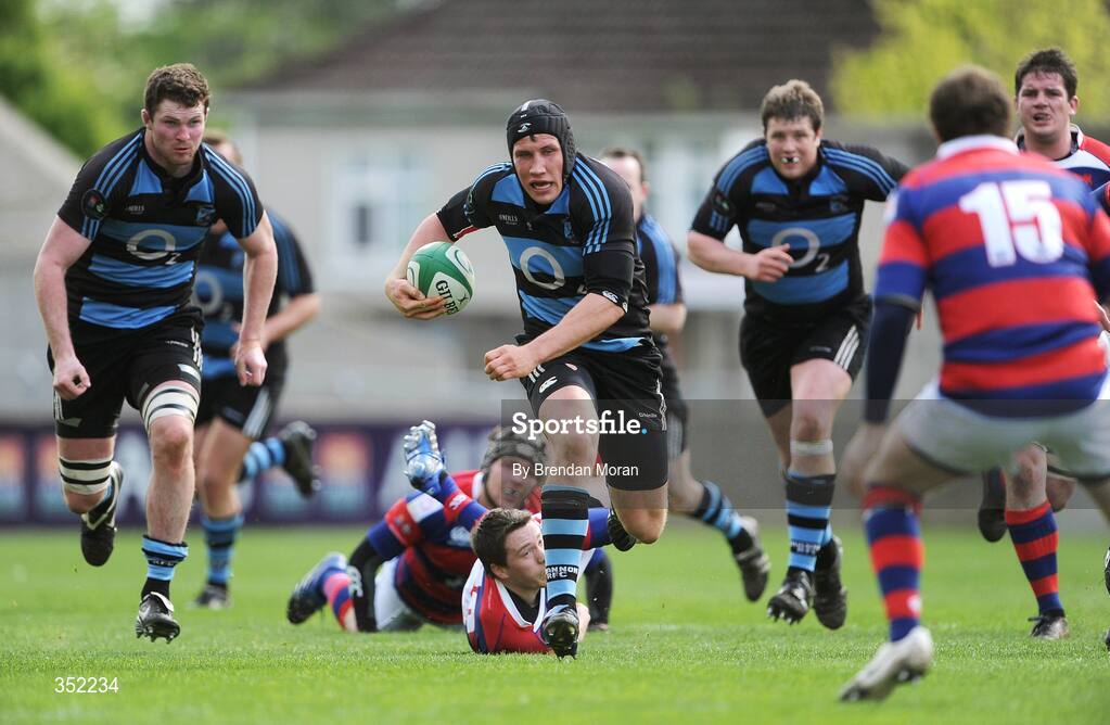9 May 2009; Eoghan Grace, Shannon, escapes the tackle of Martin Dufficy, Clontarf. AIB League Division 1 Final, Shannon v Clontarf, Thomond Park, Limerick. Picture credit: Brendan Moran / SPORTSFILE