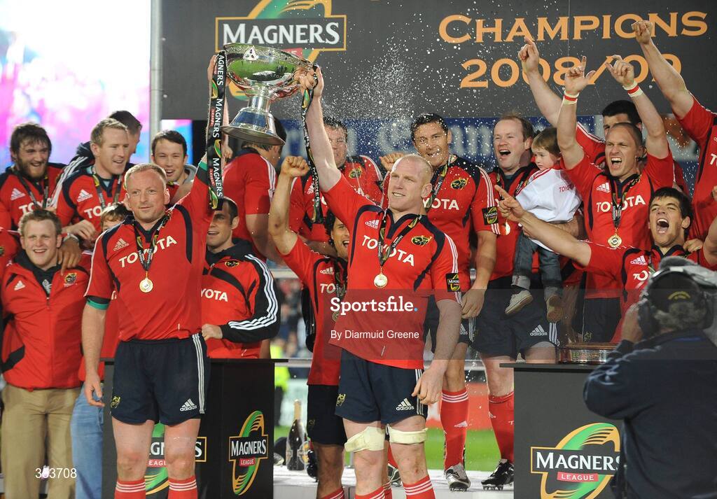 15 May 2009; Munster's Paul O'Connell, right, and Mick O'Driscoll, lift the Magners League trophy. Magners League, Munster v Neath Swansea Ospreys, Thomond Park, Limerick. Picture credit: Diarmuid Greene / SPORTSFILE