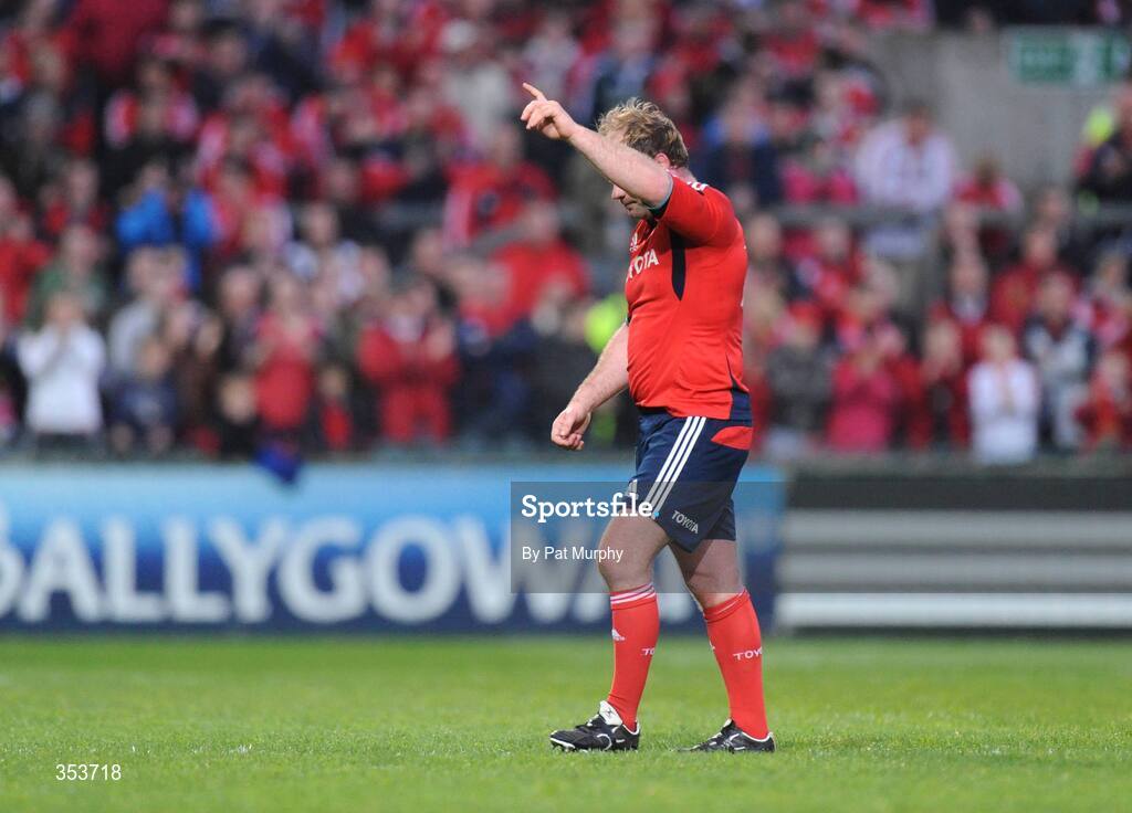 15 May 2009; Munster's Frankie Sheahan leaves the field after being substituted. Magners League, Munster v Neath Swansea Ospreys, Thomond Park, Limerick. Picture credit: Pat Murphy / SPORTSFILE