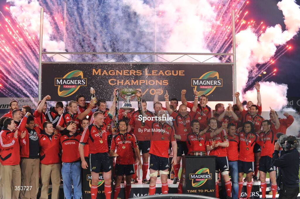 15 May 2009; Munster's Mick O'Driscoll and Paul O'Connell, right, lift the Magners League trophy. Magners League, Munster v Neath Swansea Ospreys, Thomond Park, Limerick. Picture credit: Pat Murphy / SPORTSFILE