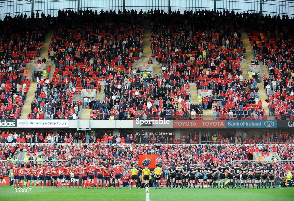 15 May 2009; Munster and Ospreys players stand together during a minute silence before the game. Magners League, Munster v Neath Swansea Ospreys, Thomond Park, Limerick.  Picture credit: Diarmuid Greene / SPORTSFILE