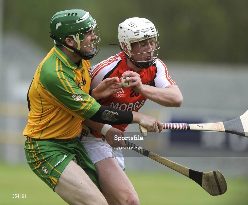 17 May 2009; Nathan Curry, Armagh, in action against Kevin Campbell, Donegal. Ulster Senior Hurling Championship, Second Round, Donegal v Armagh, Letterkenny, Co. Donegal. Picture credit: Oliver McVeigh / SPORTSFILE