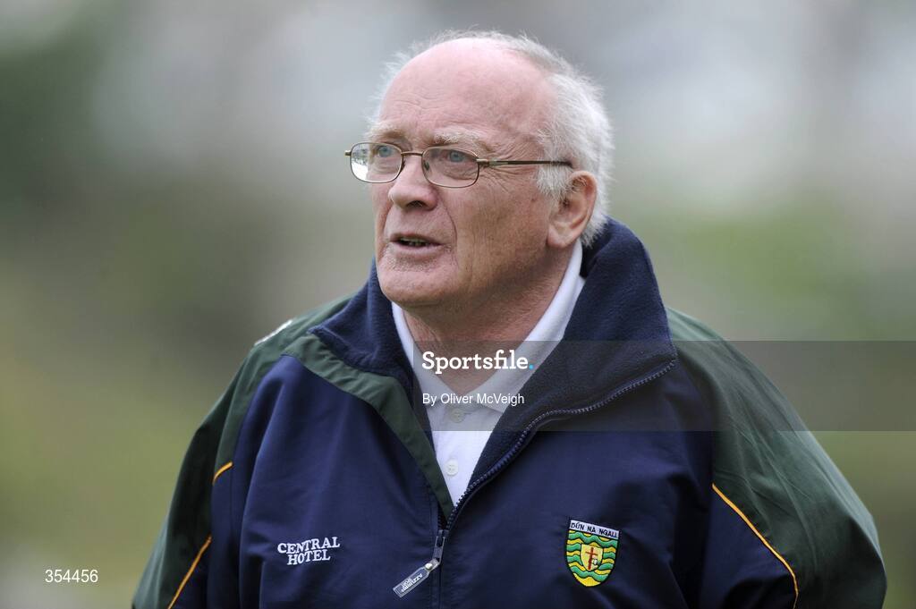 17 May 2009; Donegal manager Eamon Campbell. Ulster Senior Hurling Championship, Second Round, Donegal v Armagh, Letterkenny, Co. Donegal. Picture credit: Oliver McVeigh / SPORTSFILE