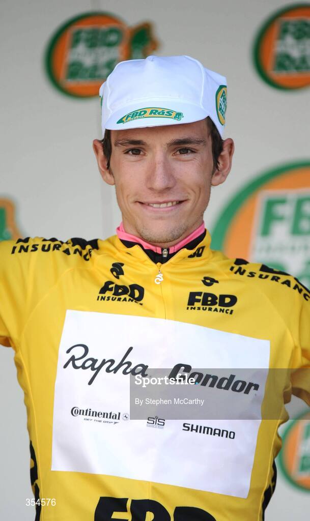 20 May 2009; New race leader Simon Richardson, Rapha Condor. FBD Insurance Ras 2009, Stage 4, Cahirciveen to Killorglin. Picture credit: Stephen McCarthy / SPORTSFILE