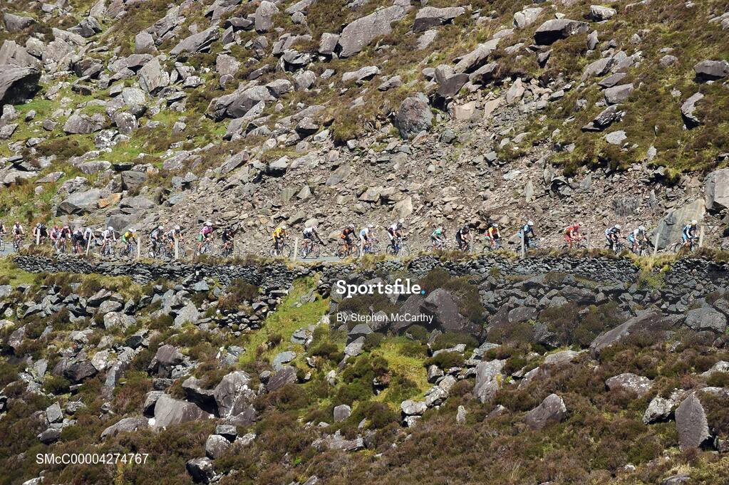 20 May 2009; A general view of the riders on the Conor Pass climb. FBD Insurance Ras 2009, Stage 4, Cahirciveen to Killorglin. Picture credit: Stephen McCarthy / SPORTSFILE