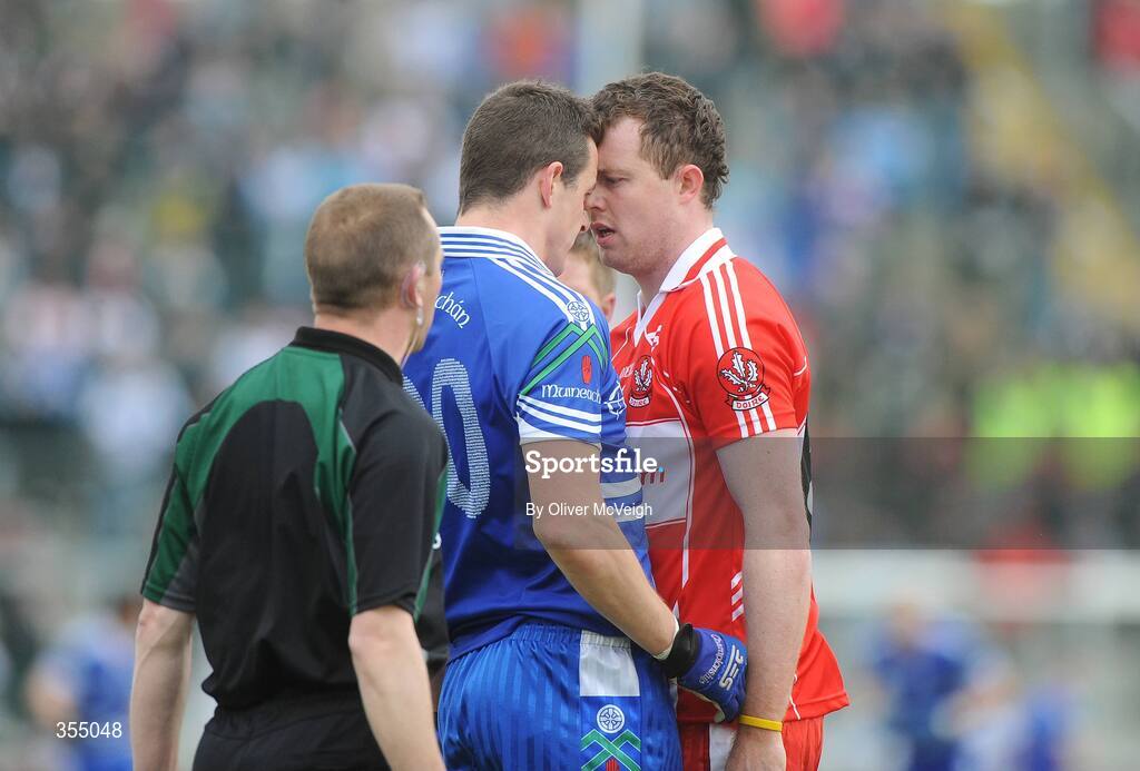 24 May 2009; Raymond Ronaghan, Monaghan, in dispute with Barry McGoldrick, Derry. Ulster GAA Football Senior Championship Quarter-Final, Derry v Monaghan, Celtic Park, Derry. Picture credit: Oliver McVeigh / SPORTSFILE