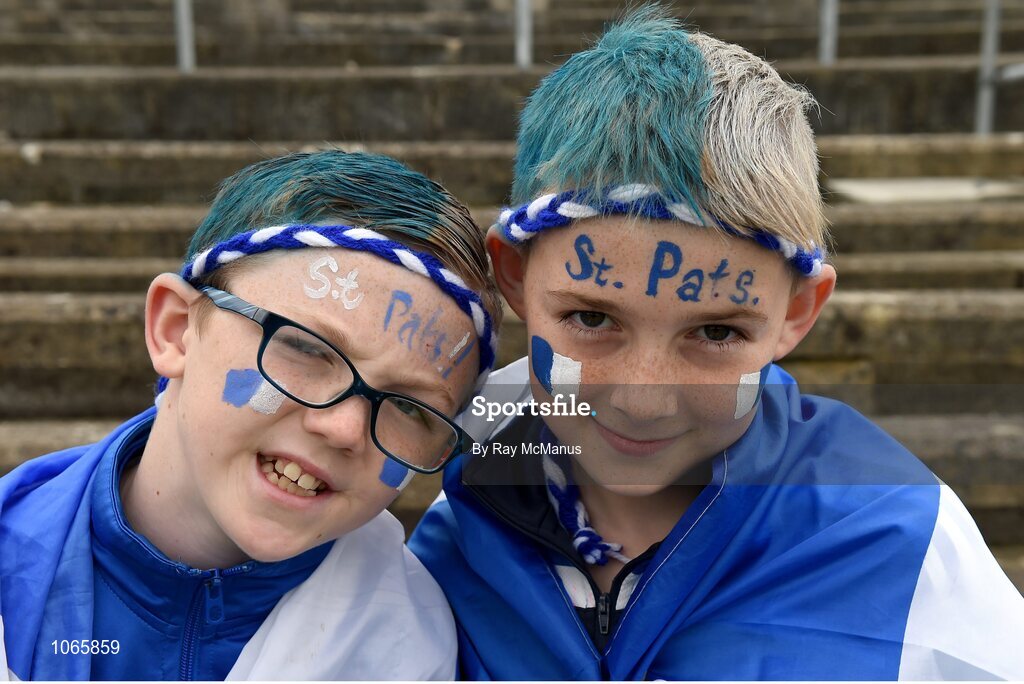 11 October 2015; St. Patrick's supporters Sean O'Meara, eleven years, and Chris Boucher, right, 11, ahead of the game. Renault Ireland Wicklow County Senior Football Championship Final, Rathnew v St Patrick's. County Grounds, Aughrim, Co. Wicklow. Picture credit: Ray McManus / SPORTSFILE