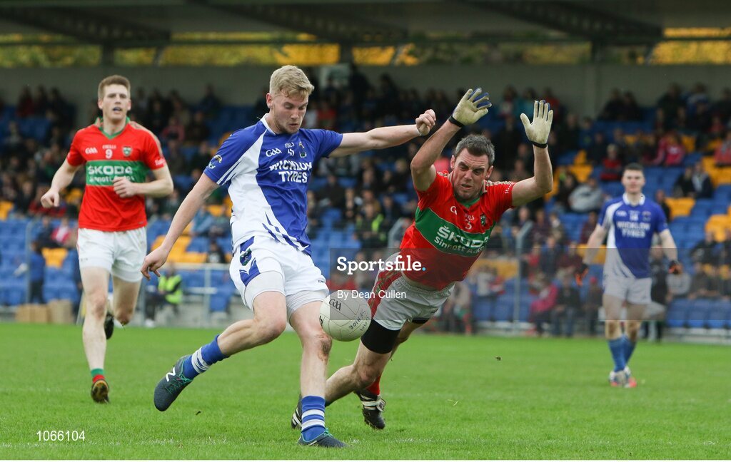 11 October 2015; Thomas Kelly, St. Patrick's, in action against Damien Power, St Rathnew. Renault Ireland Wicklow County Senior Football Championship Final, Rathnew v St Patrick's. County Grounds, Aughrim, Co. Wicklow. Picture credit: Dean Cullen / SPORTSFILE