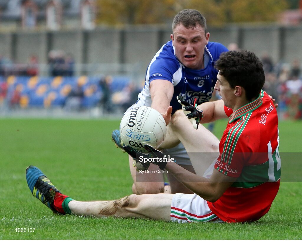 11 October 2015; Jody Merrigan, Rathnew, in action against Dean Healy, St. Patrick's. Renault Ireland Wicklow County Senior Football Championship Final, Rathnew v St Patrick's. County Grounds, Aughrim, Co. Wicklow. Picture credit: Dean Cullen / SPORTSFILE