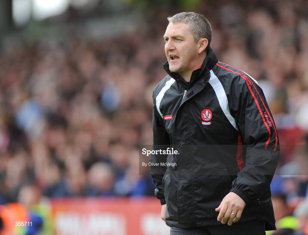 24 May 2009; Derry Manager, Damien Cassidy. Ulster GAA Football Senior Championship Quarter-Final, Derry v Monaghan, Celtic Park, Derry. Picture credit: Oliver McVeigh / SPORTSFILE