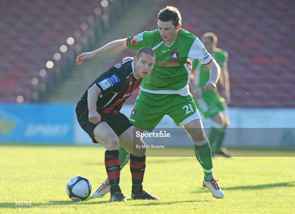 29 May 2009; Glen Cronin, Bohemians, in action against Denis Behan, Cork City. League of Ireland Premier Division, Cork City v Bohemians, Turners Cross, Cork. Picture credit: Matt Browne / SPORTSFILE