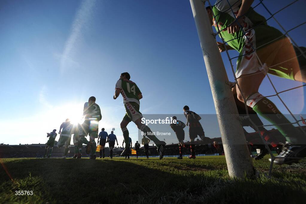 29 May 2009; Cork City and Bohemian players make their way onto the pitch for the start of the game. League of Ireland Premier Division, Cork City v Bohemians, Turners Cross, Cork. Picture credit: Matt Browne / SPORTSFILE