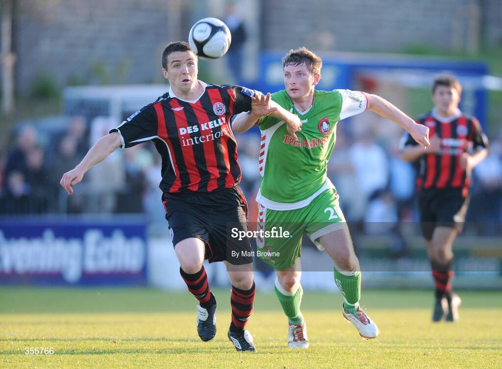 29 May 2009; Brian Shelley, Bohemians, in action against Denis Behan, Cork City. League of Ireland Premier Division, Cork City v Bohemians, Turners Cross, Cork. Picture credit: Matt Browne / SPORTSFILE