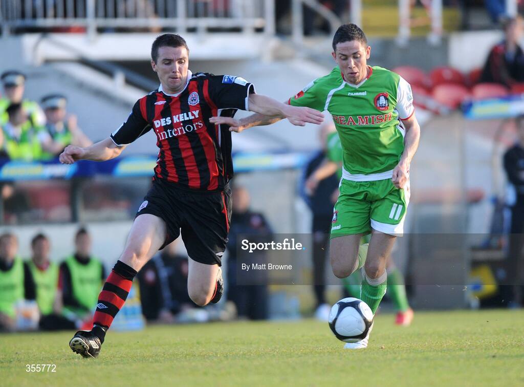 29 May 2009; Billy Dennehy, Cork City, in action against Brian Shelley, Bohemians. League of Ireland Premier Division, Cork City v Bohemians, Turners Cross, Cork. Picture credit: Matt Browne / SPORTSFILE