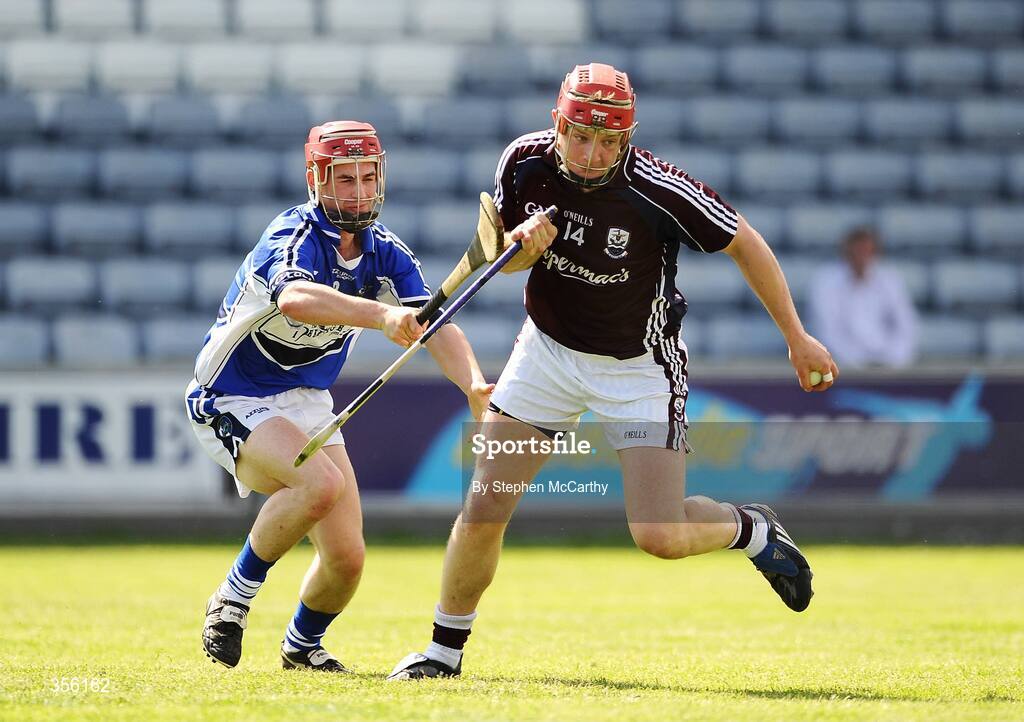 31 May 2009; Joe Canning, Galway, in action against John A Delaney, Laois. Leinster GAA Hurling Senior Championship Quarter-Final, Laois v Galway, O'Moore Park, Portlaoise, Co. Laois. Picture credit: Stephen McCarthy / SPORTSFILE