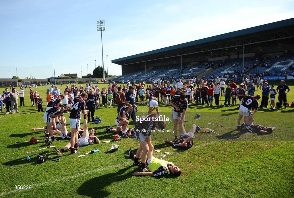 31 May 2009; Galway players warm down in front of supporters after the game. Leinster GAA Hurling Senior Championship Quarter-Final, Laois v Galway, O'Moore Park, Portlaoise, Co. Laois. Picture credit: Stephen McCarthy / SPORTSFILE