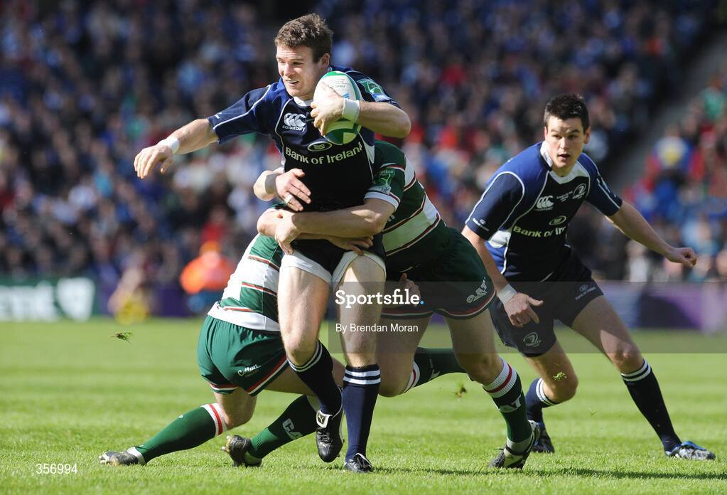 23 May 2009; Gordon D'Arcy, Leinster, supported by team-mate Jonathan Sexton, is tackled by Sam Vesty, left, and Julien Dupuy, Leicester Tigers. Heineken Cup Final, Leinster v Leicester Tigers, Murrayfield Stadium, Edinburgh, Scotland. Picture credit: Brendan Moran / SPORTSFILE