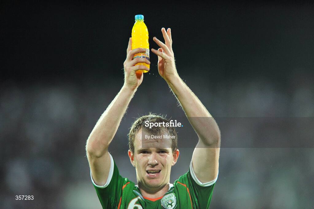 6 June 2009; Glenn Whelan, Republic of Ireland, waves to the supporters at the end of the game. 2010 FIFA World Cup Qualifier, Bulgaria v Republic of Ireland, Vasil Levski Stadion, Sofia, Bulgaria. Picture credit: David Maher / SPORTSFILE