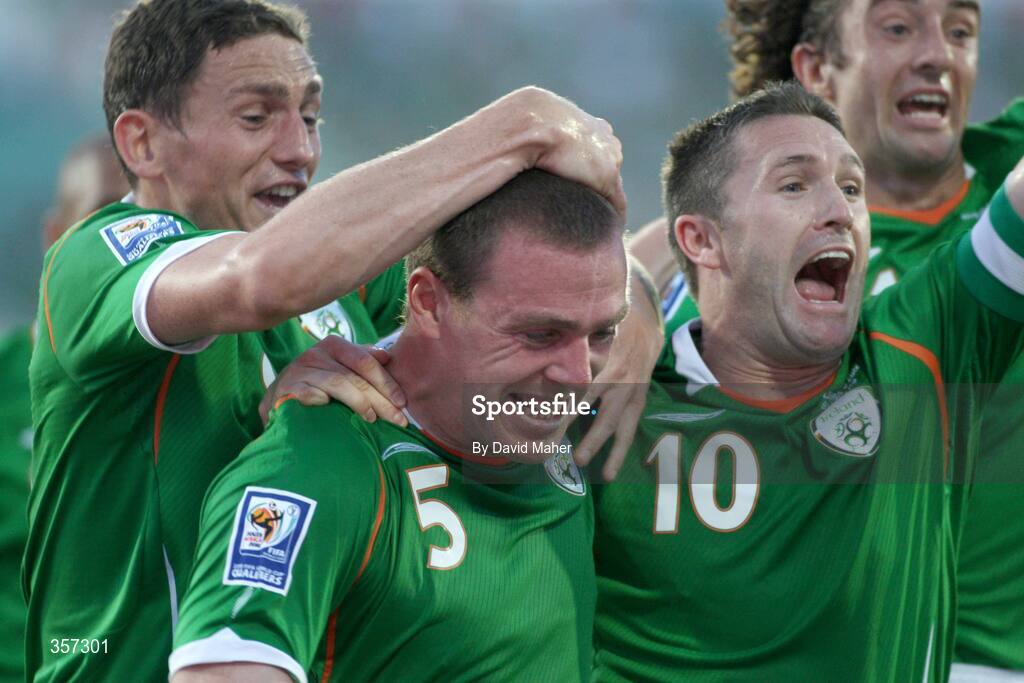 6 June 2009; Richard Dunne, Republic of Ireland, celebrates after scoring his sides first goal with team-mates Keith Andrews, left and Robbie Keane. 2010 FIFA World Cup Qualifier, Bulgaria v Republic of Ireland, Vasil Levski Stadion, Sofia, Bulgaria. Picture credit: David Maher / SPORTSFILE