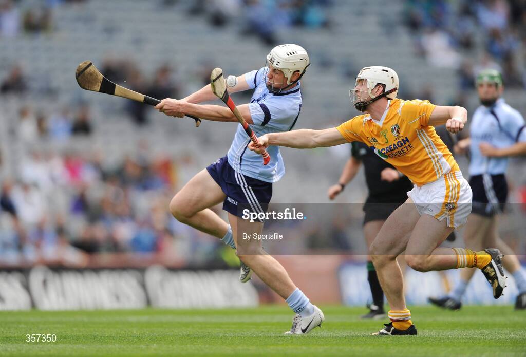 7 June 2009; Liam Rushe, Dublin, in action against Neil McGarry, Antrim. Leinster GAA Hurling Senior Championship First Round, Dublin v Antrim, Croke Park, Dublin. Photo by Sportsfile
