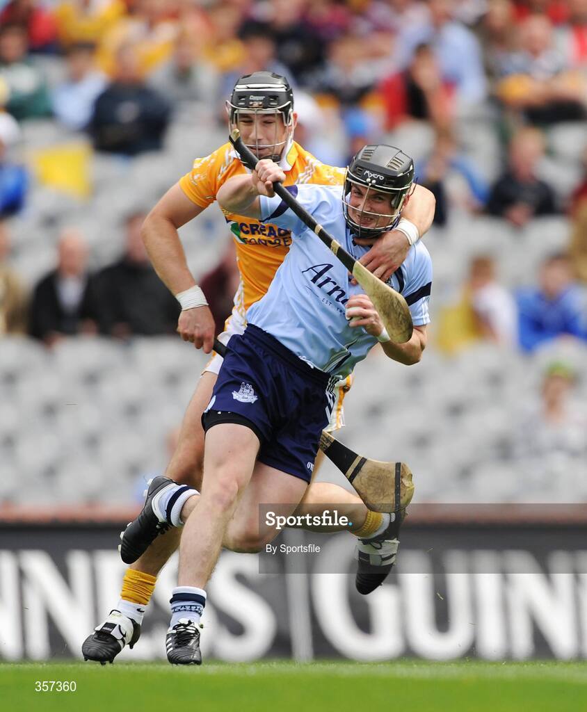 7 June 2009; David O'Callaghan, Dublin, in action against Cormac Donnelly, Antrim. Leinster GAA Hurling Senior Championship First Round, Dublin v Antrim, Croke Park, Dublin. Photo by Sportsfile
