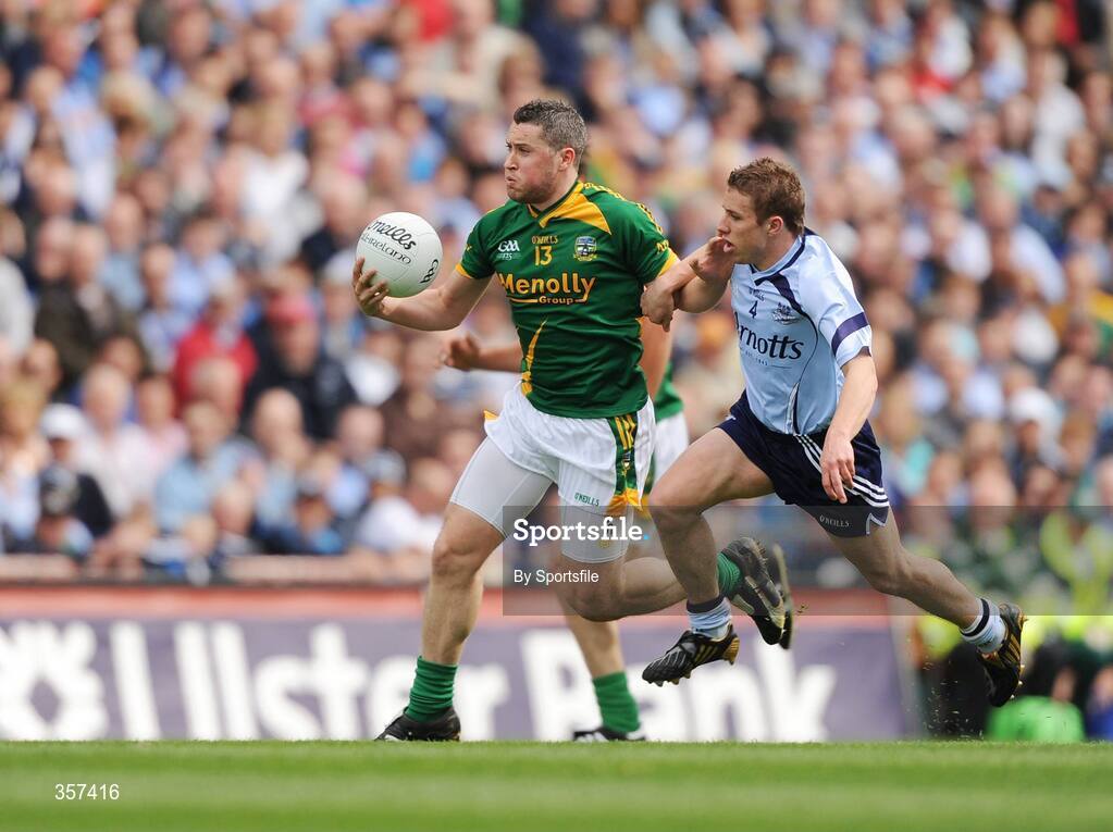 7 June 2009; Cian Ward, Meath, in action against Alan Hubbard, Dublin. Leinster GAA Football Senior Championship Quarter-Final, Dublin v Meath, Croke Park, Dublin. Photo by Sportsfile