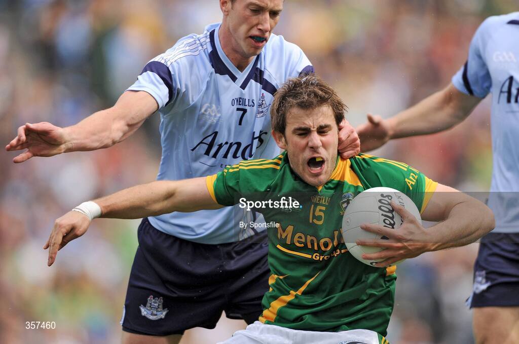 7 June 2009; Brian Farrell, Meath, in action against Barry Cahill, Dublin. Leinster GAA Football Senior Championship Quarter-Final, Dublin v Meath, Croke Park, Dublin. Photo by Sportsfile