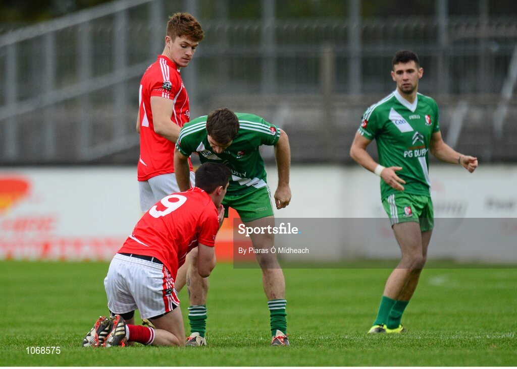 18 October 2015; Gary White, Sarsfields, in conversation with David Hyland, Athy, after a tussle in the first half. Kildare County Senior Football Championship Final, Athy v Sarsfields. St Conleth's Park, Newbridge, Co. Kildare. Picture credit: Piaras Ó Mídheach / SPORTSFILE