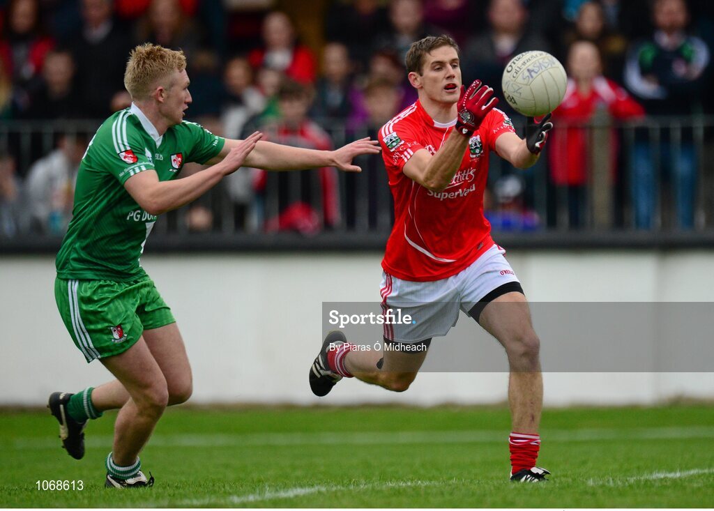 18 October 2015; Eddie Delahunt, Athy, in action against Ray Cahill, Sarsfields. Kildare County Senior Football Championship Final, Athy v Sarsfields. St Conleth's Park, Newbridge, Co. Kildare. Picture credit: Piaras Ó Mídheach / SPORTSFILE