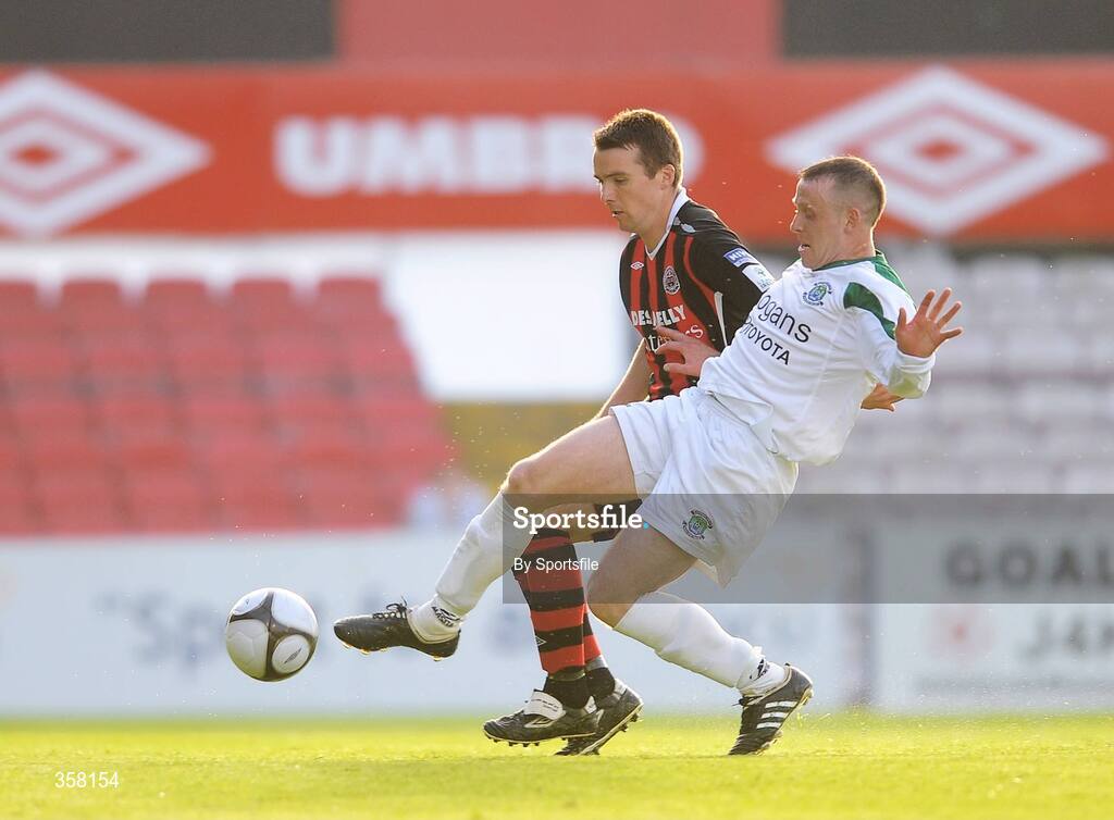 12 June 2009; Conan Byrnes, Mayfield United, in action against Brian Shelley, Bohemians. FAI Ford Cup Third Round, Bohemians v Mayfield United, Dalymount Park, Dublin. Photo by Sportsfile *** Local Caption ***
