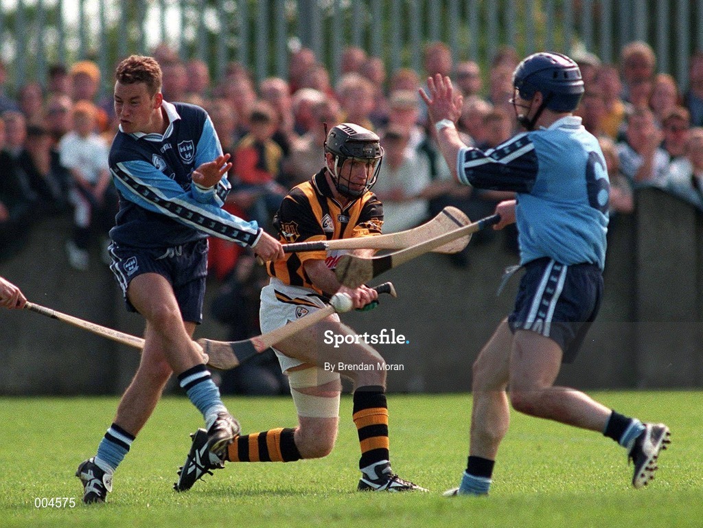 31 May 1998; DJ Carey of Kilkenny in action against Brendan McLoughlin, left, and Paddy Brady of Dublin during the Leinster GAA Hurling Senior Championship Quarter-Final match betwenn Dublin and Kilkenny at Parnell Park in Dublin. Photo by Brendan Moran/Sportsfile