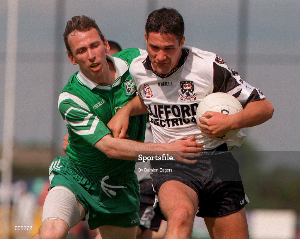 31 May 1998; Sean Davey of Sligo in action against Tony Murphy of London during the Connacht GAA Football Senior Championship Quarter-Final match between London and Sligo at Emerald GAA Grounds, Ruislip. Photo by Damien Eagers/Sportsfile