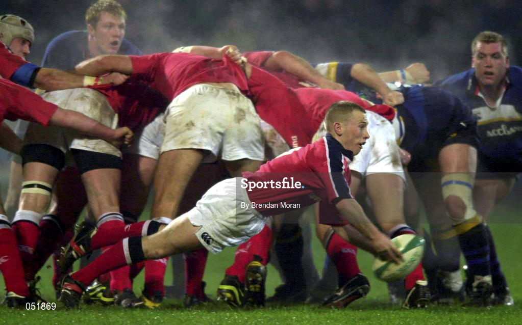 5 January 2001; Peter Stringer of Munster passes out of a scrum during the Interprovincial friendly match between Munster and Leinster at Musgrave Park in Cork. Photo by Brendan Moran/Sportsfile