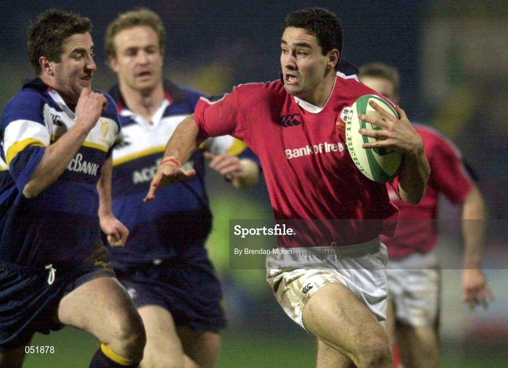 5 January 2001; Jeremy Staunton of Munster races clear of Peter McKenna of Leinster during the Interprovincial friendly match between Munster and Leinster at Musgrave Park in Cork. Photo by Brendan Moran/Sportsfile