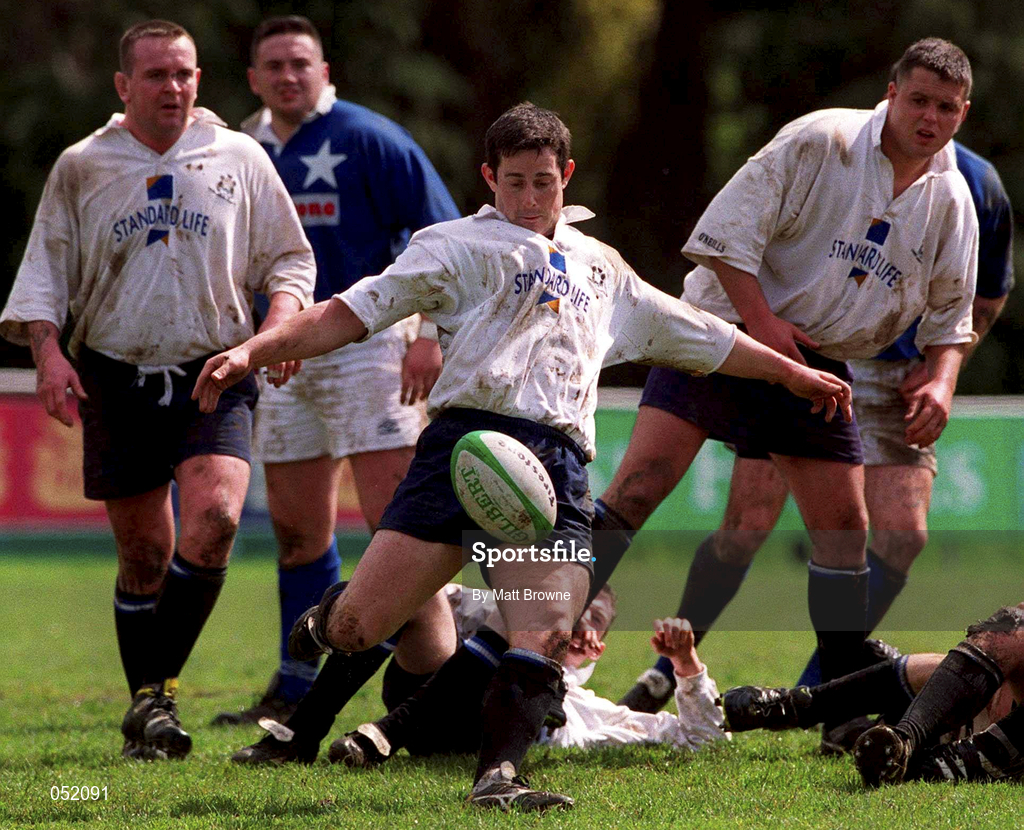 29 April 2000; Brian O'Meara of Cork Contitution during the AIB All-Ireland League Division 1 match between St Mary's and Cork Constitution at Templeville Road in Dublin. Photo by Matt Browne/Sportsfile