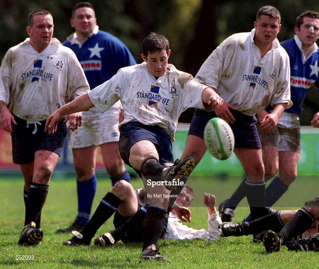 29 April 2000; Brian O'Meara of Cork Contitution during the AIB All-Ireland League Division 1 match between St Mary's and Cork Constitution at Templeville Road in Dublin. Photo by Matt Browne/Sportsfile