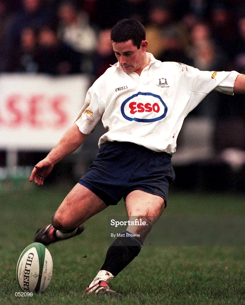 23 December 2000; Brian O'Meara of Cork Constitution during the AIB All-Ireland League Division 1 match between Terenure College RFC and Cork Constitution RFC at Lakelands Park in Dublin. Photo by Matt Browne/Sportsfile