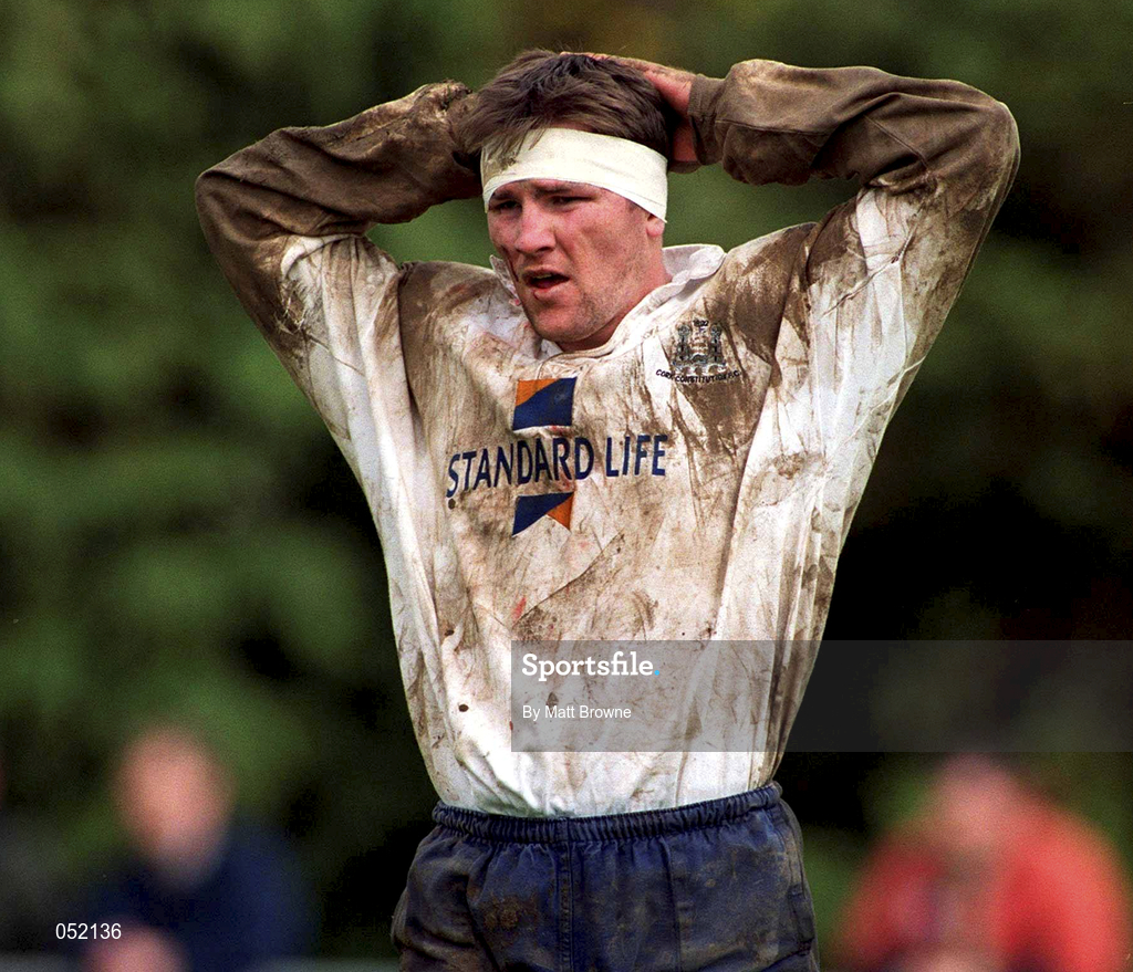 29 April 2000; Cian O'Mahony of Cork Contitution sduring the AIB All-Ireland League Division 1 match between St Mary's and Cork Constitution at Templeville Road in Dublin. Photo by Matt Browne/Sportsfile