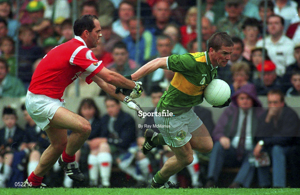 18 July 1996; Dara O'Cinneide of Kerry in action against Mark O'Connor of Cork during the Bank of Ireland Munster Senior Football Championship Final match between Cork and Kerry at Pairc Ui Chaoimh in Cork. Photo by Ray McManus/Sportsfile