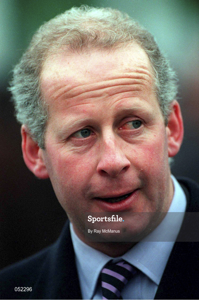 26 December 2000; Trainer Tom Taaffe on Day One of the Leopardstown Christmas Festival at Leopardstown Racecourse in Dublin. Photo by Ray McManus/Sportsfile
