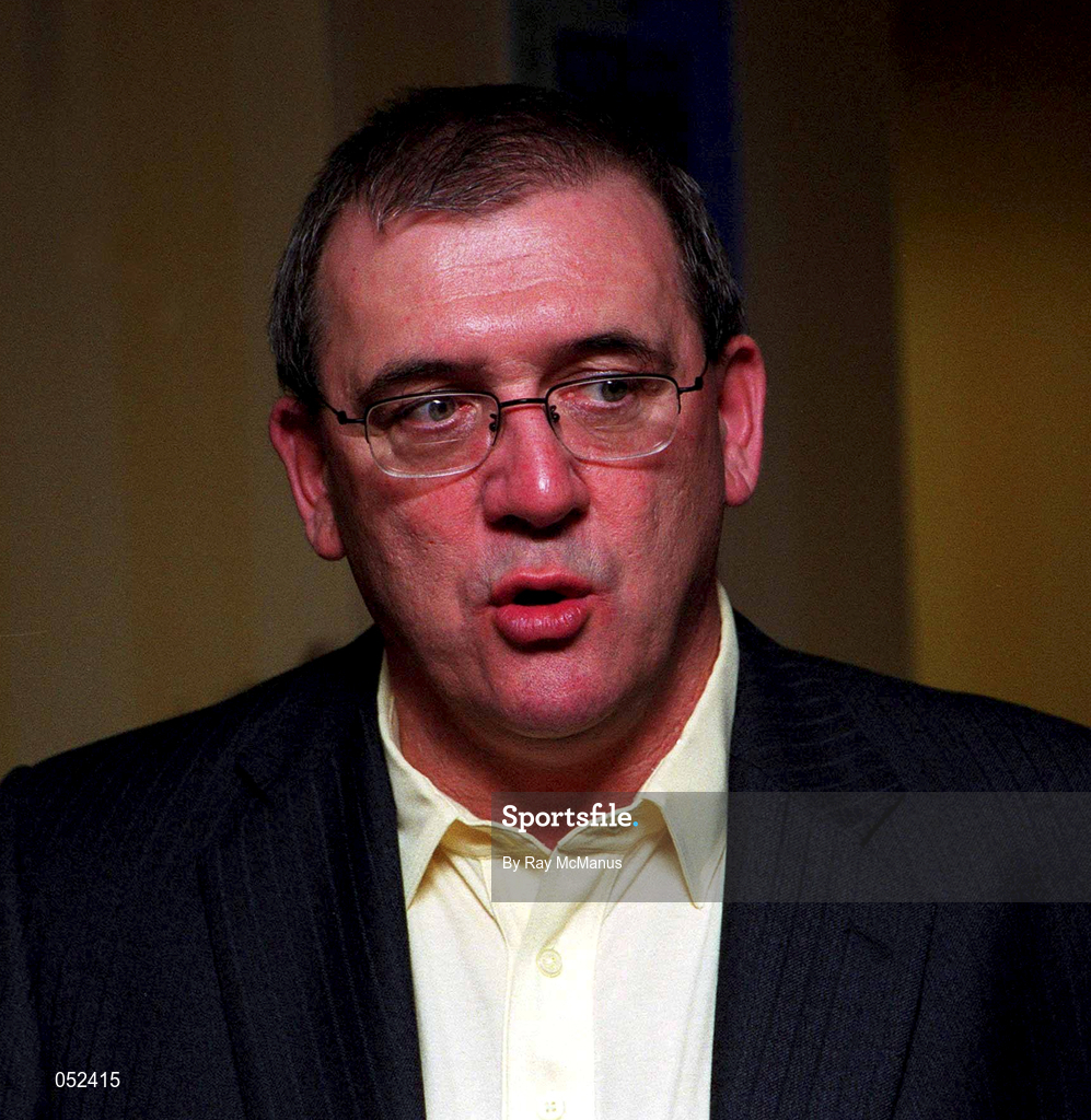 27 November 2000; Former Republic of Ireland Soccer Manager Eoin Hand speaks at the I Remember it Well: Jimmy Magee, the Official Biography Book Launch. Photo by Ray McManus/Sportsfile