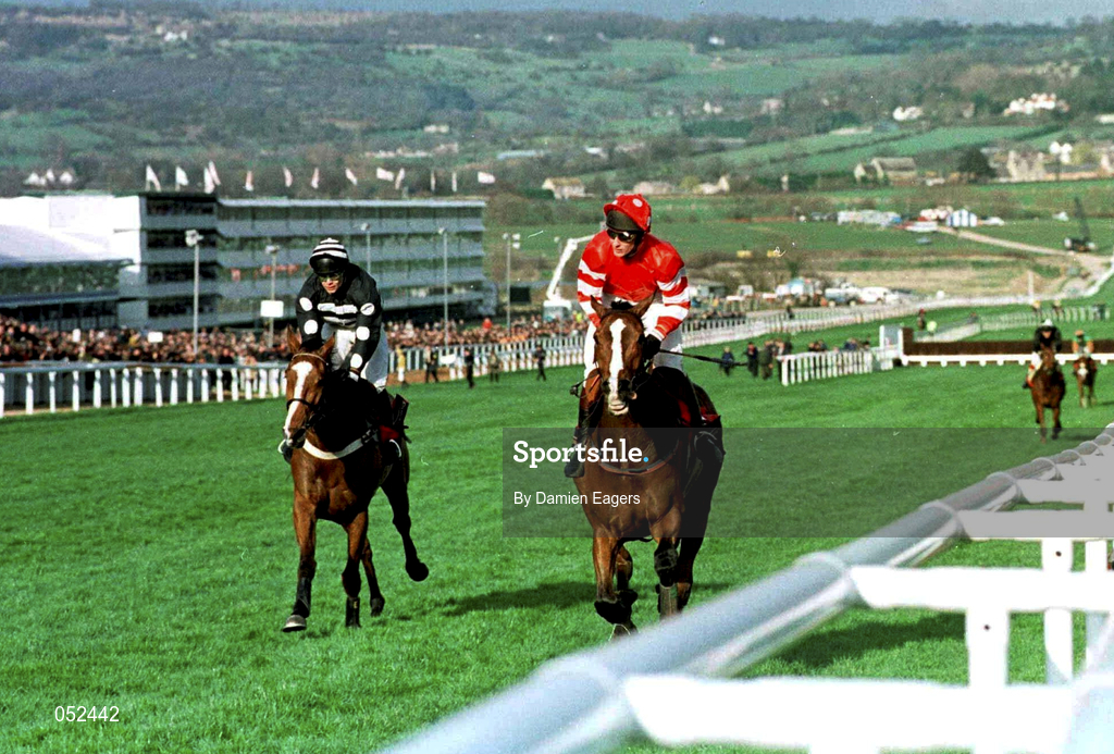 18 March 1998; Florida Pearl, with Richard Dunwoody up, on their way to winning the Royal & Sunalliance Chase on Day Two of the Cheltenham Racing Festival at Prestbury Park in Cheltenham, England. Photo by Damien Eagers/Sportsfile
