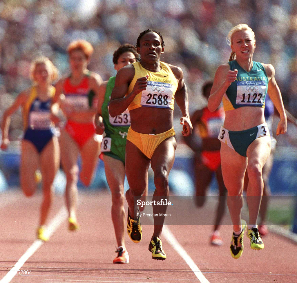 7 November 2000; Maria Mutola, Mozambique. Women's 800m. Sydney Olympics 2000. Picture credit; Brendan Moran/SPORTSFILE   on day 8 of the 2000 Sydney Olympic games at Stadium Australia in Sydney. Photo by Brendan Moran/Sportsfile