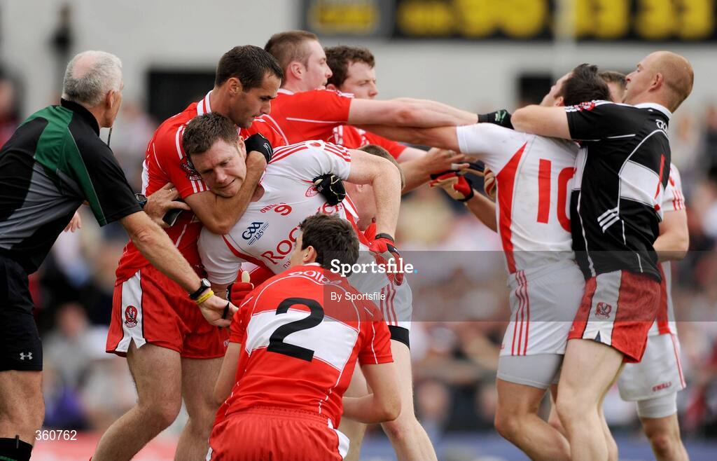 21 June 2009; A row breaks out among the players during the 2nd half. GAA Football Ulster Senior Championship Semi-Final, Tyrone v Derry, Casement Park, Belfast, Co. Antrim. Photo by Sportsfile