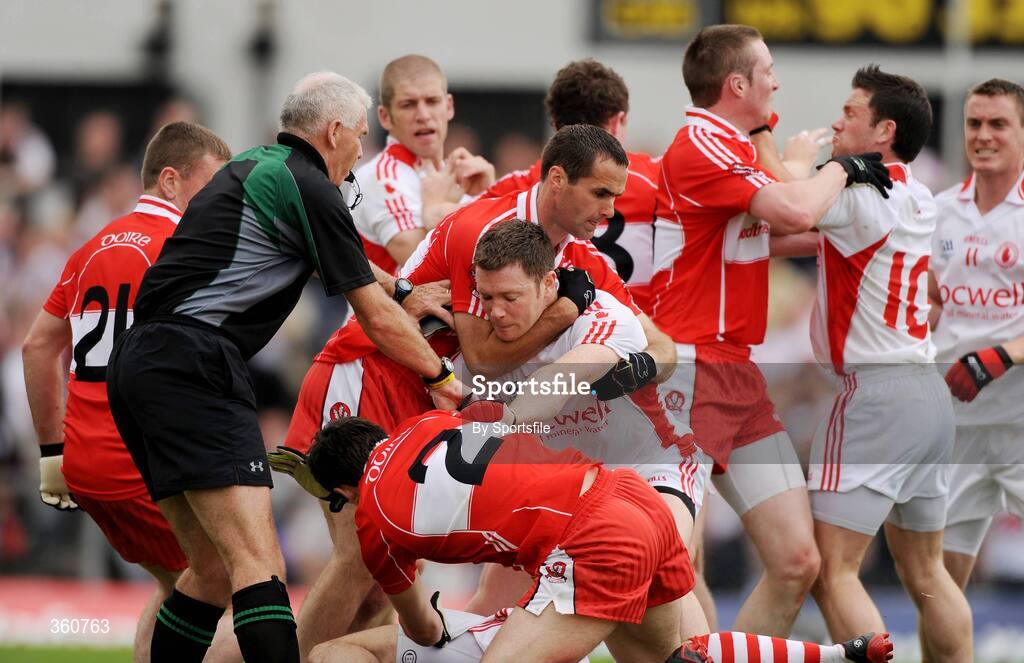 21 June 2009; A row breaks out among the players during the 2nd half. GAA Football Ulster Senior Championship Semi-Final, Tyrone v Derry, Casement Park, Belfast, Co. Antrim. Photo by Sportsfile